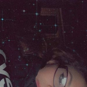 Meet your Posher, Chloe